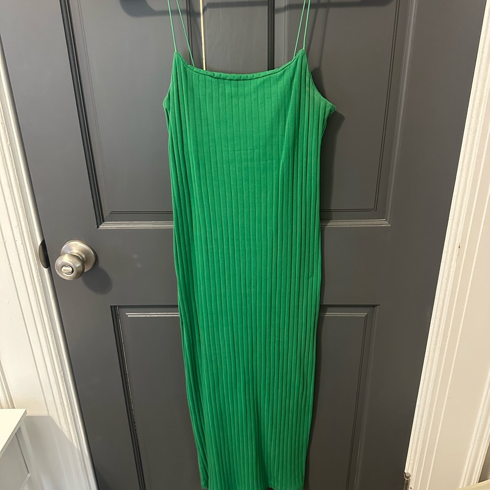 Green ribbed bodycon midi dress